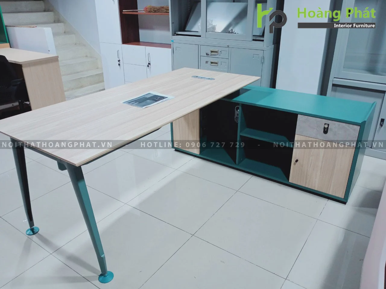 Bàn giám đốc hiện đại B2000 2 Bàn giám đốc nhập khẩu cao cấp B2000